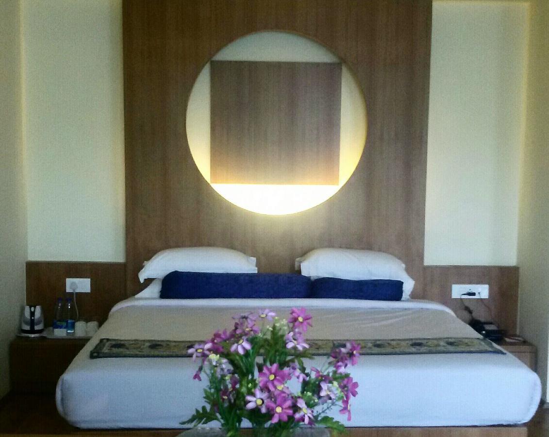 Hotel Tarayana Grand Gangtok Rum bild