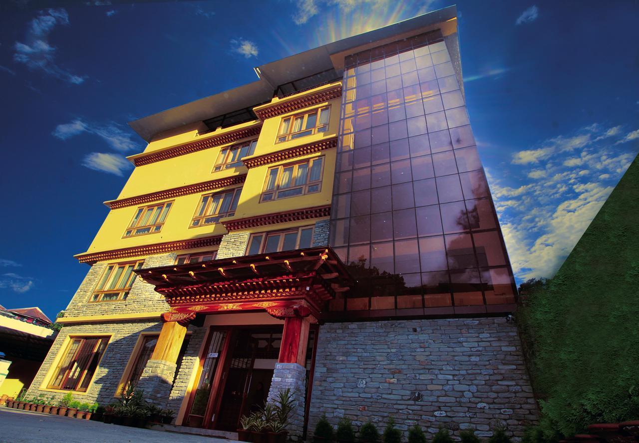 Hotel Tarayana Grand Gangtok Exteriör bild