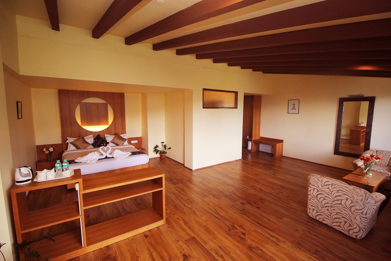 Hotel Tarayana Grand Gangtok Exteriör bild