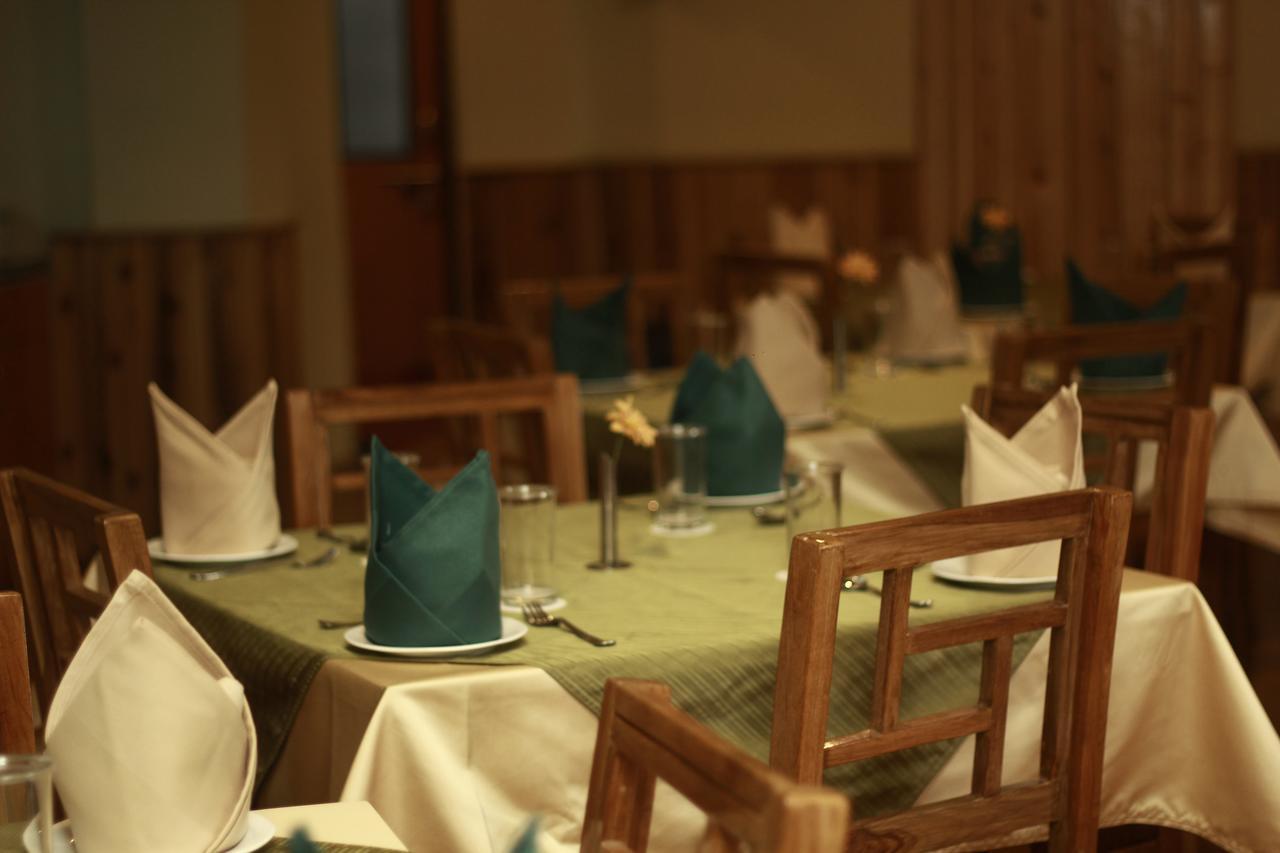 Hotel Tarayana Grand Gangtok Exteriör bild