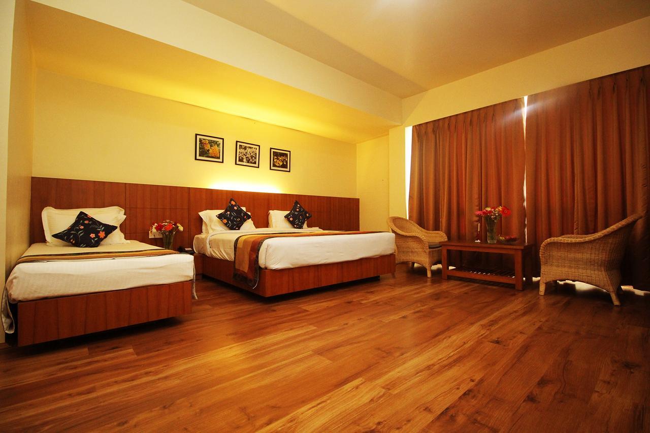 Hotel Tarayana Grand Gangtok Exteriör bild